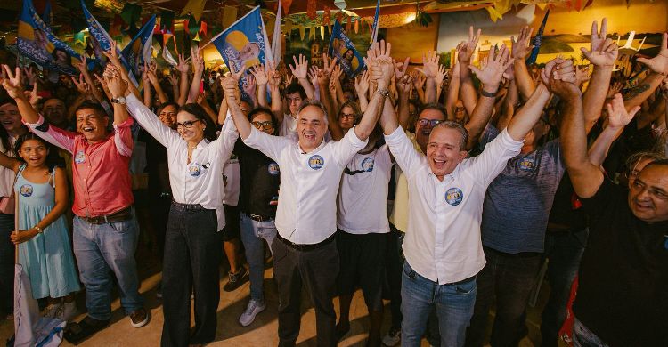 Luciano-Maisa-e-Nabor-reunem-militancia-em-apoio-a-pre-candidturas