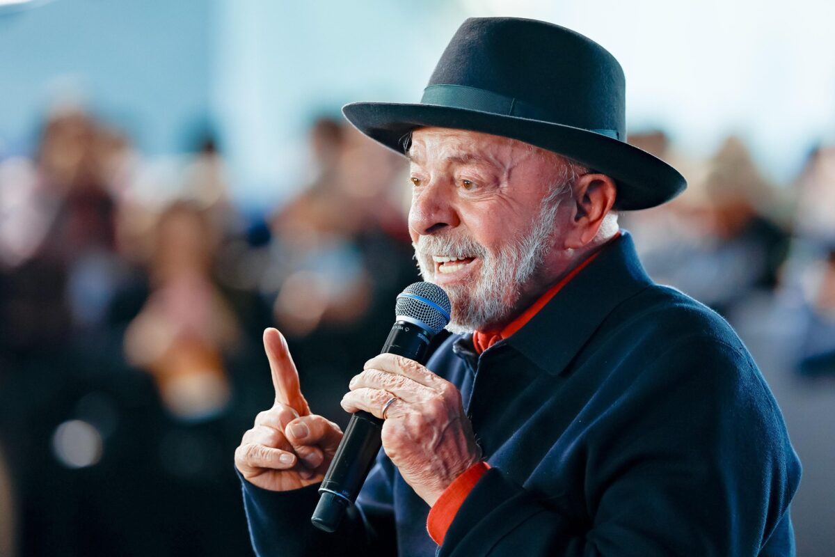 Lula_entreguismo