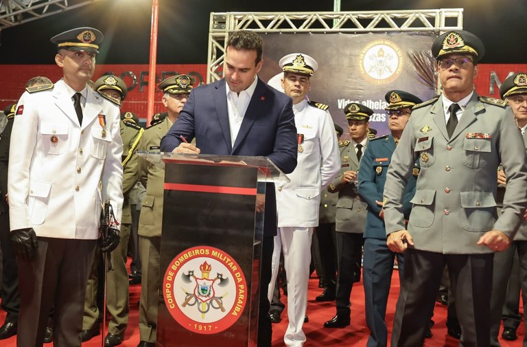 lucasbombeiros