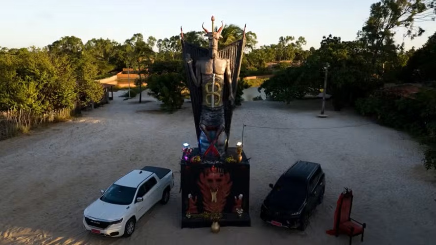 estatua-do-diabo-no-ceara-carlos-marlon-tvm-1