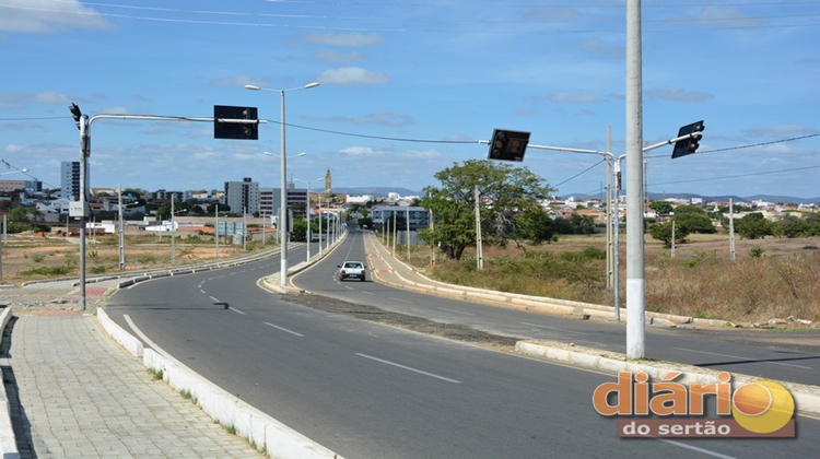 semforo-estrada-do-amor-1