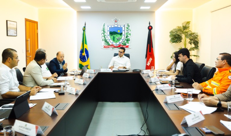 Lucas-assina-decreto-para-acoes-de-combate-aos-efeitos-do-El-Nino-