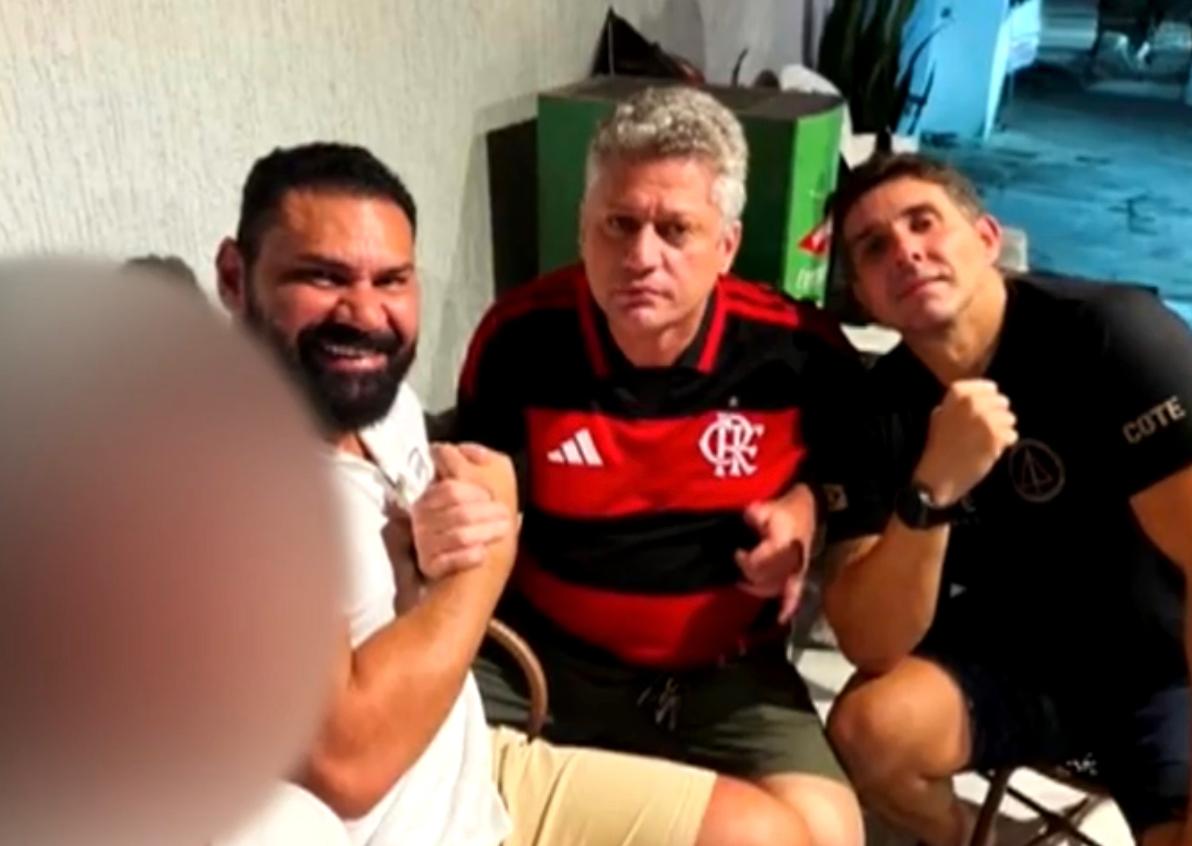 bomba-e-mao-branca